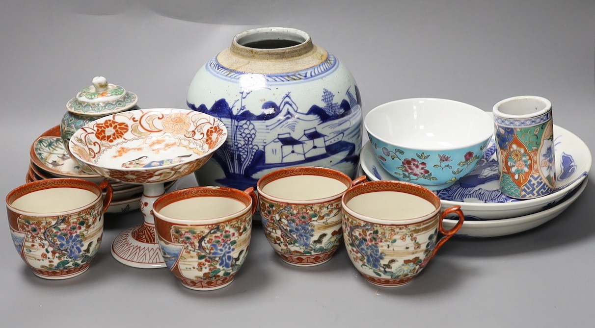 A group of assorted Chinese and Japanese ceramics, 19th and 20th century (15)